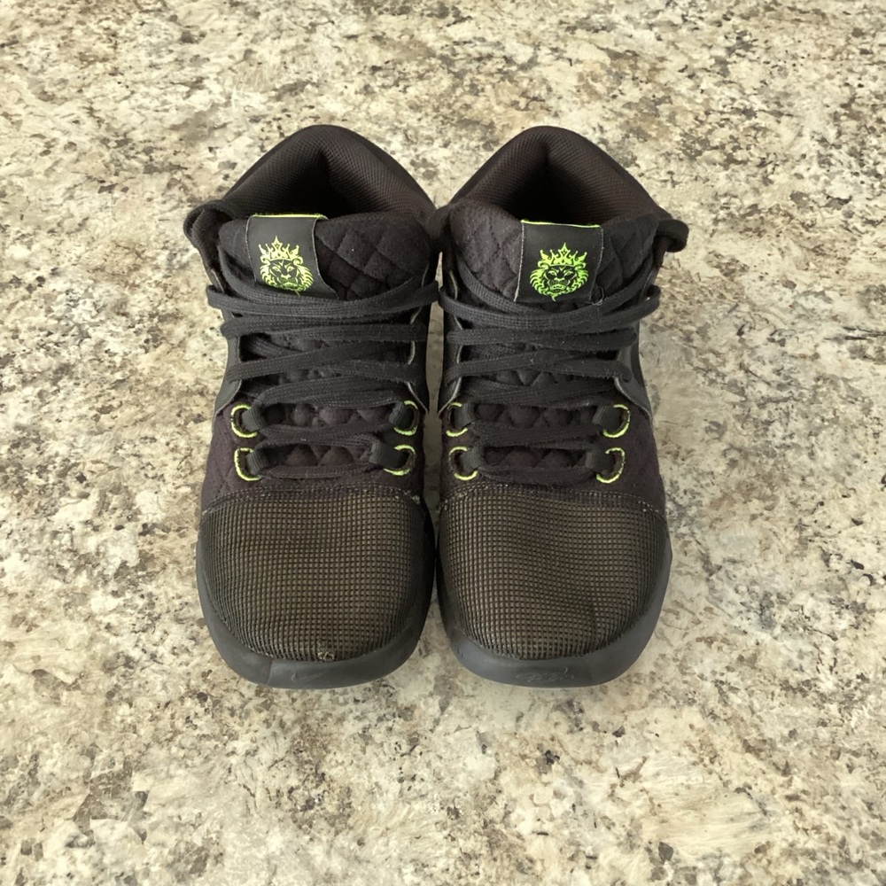 Nike LeBron Witness VIII Black Volt